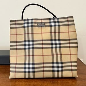 BURBERRY purse with broken handle